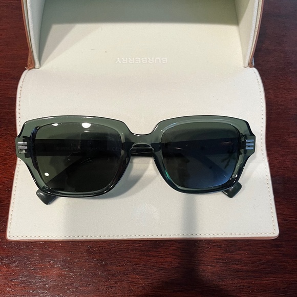 Burberry Sunglasses - Picture 1 of 4